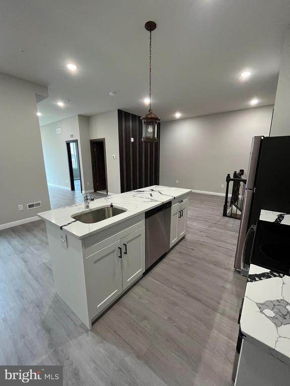 Foto principal - 405 N Simpson St