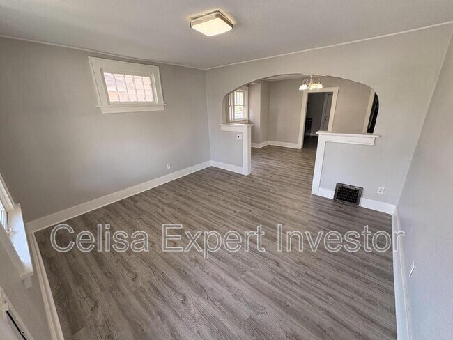 Foto del edificio - 3410 S Anthony Blvd
