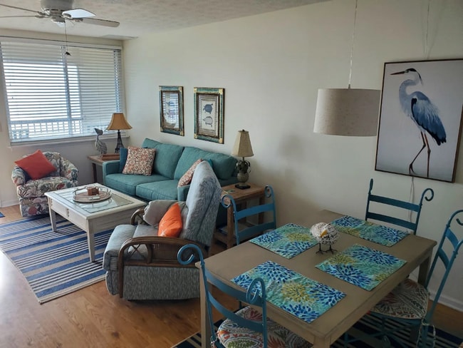 Building Photo - 426 S Fletcher Ave