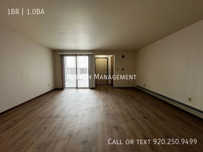 Foto del edificio - Recently Renovated 1 Bedroom 1 Bath Lower ...