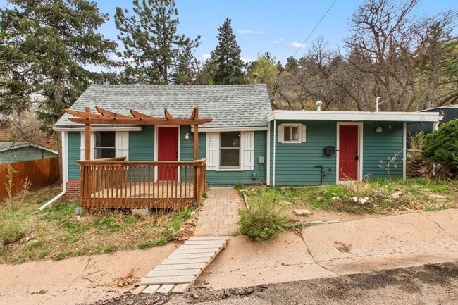 Building Photo - 807 Shoshone Pl