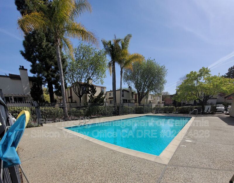 Foto principal - 7216 Clarendon St