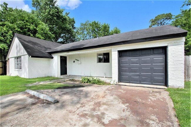 Building Photo - 10906 Panay Dr
