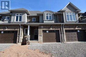 Building Photo - 95 Pinot Cres