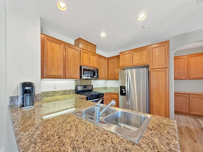 Foto del edificio - Welcome Home to the Treana Community in Stevenson Ranch 3BR 2 BA