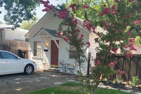 Front of Unit - 816 Hazel St