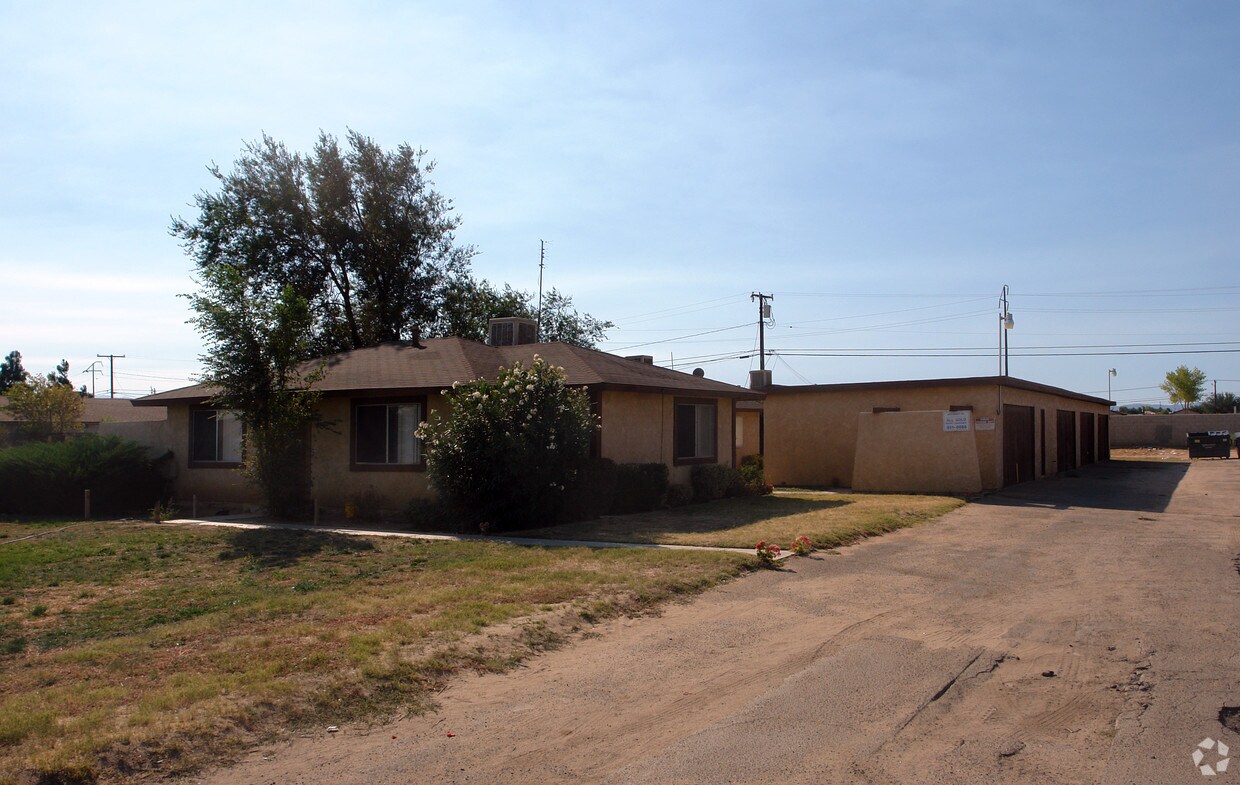 Foto del edificio - 15957 Tokay St
