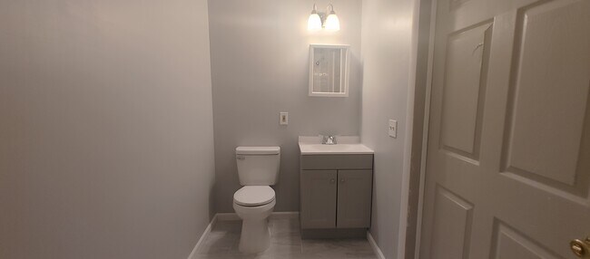 Bathroom - 155 Ann St