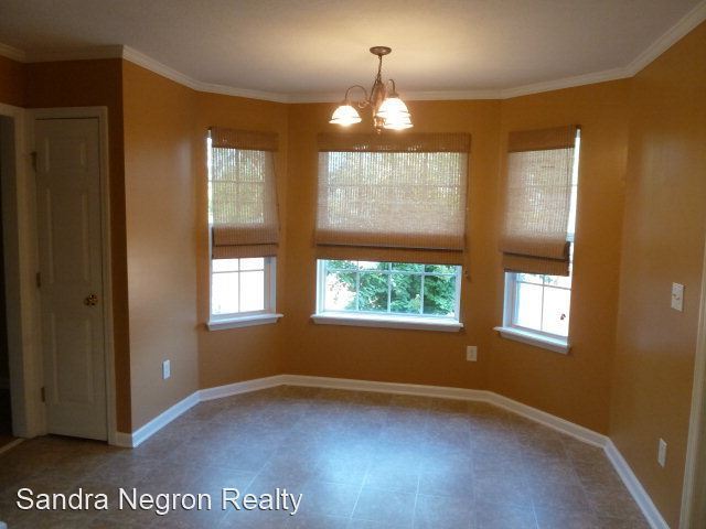 Building Photo - 4 br, 2 bath House - 980 Cannock Street