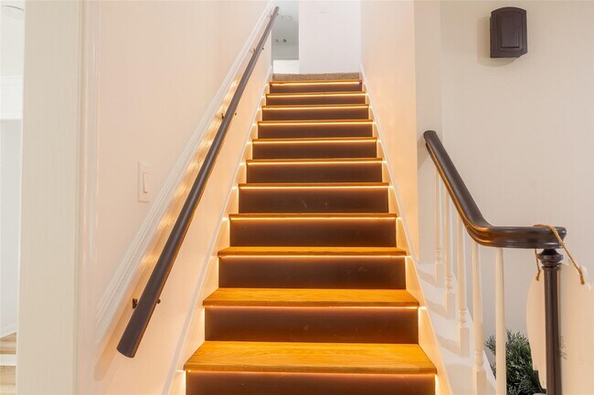 Foto del edificio - 5502 Graystone Ln