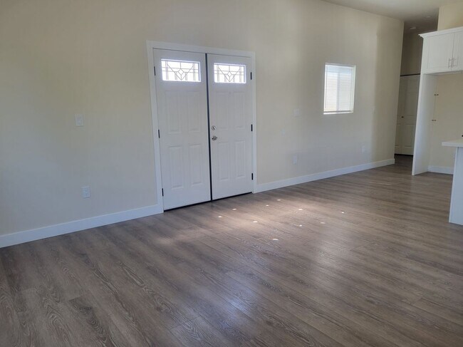 Foto del edificio - 21753 Romar St
