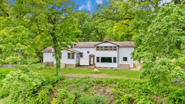Foto del edificio - 9343 Shady Ln