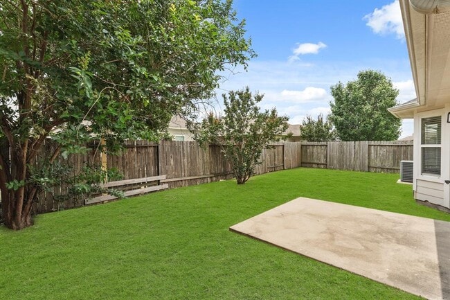 Building Photo - 10918 Barker View Dr