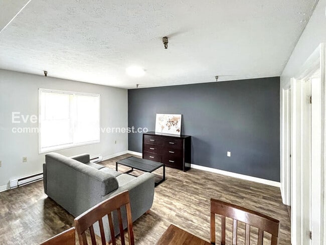 Foto del edificio - 212 Lower Consol Rd NW