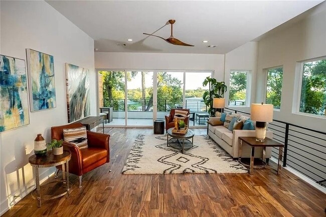 Building Photo - 2712 Oak Springs Dr