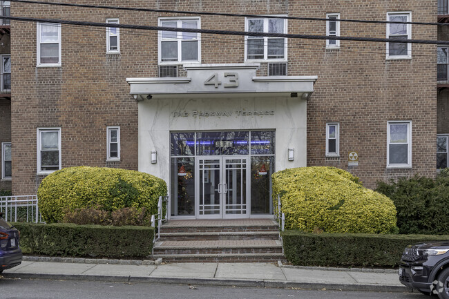 Entrance - The Parkway Terrace