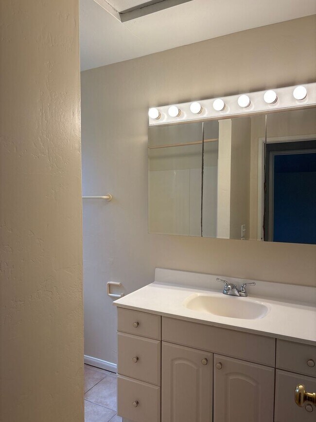 Foto del edificio - 2 bd, 1 bath cottage