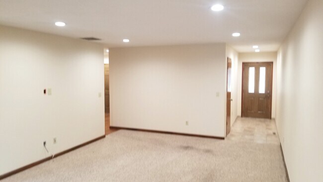 Foto del edificio - 1414 E Powell St