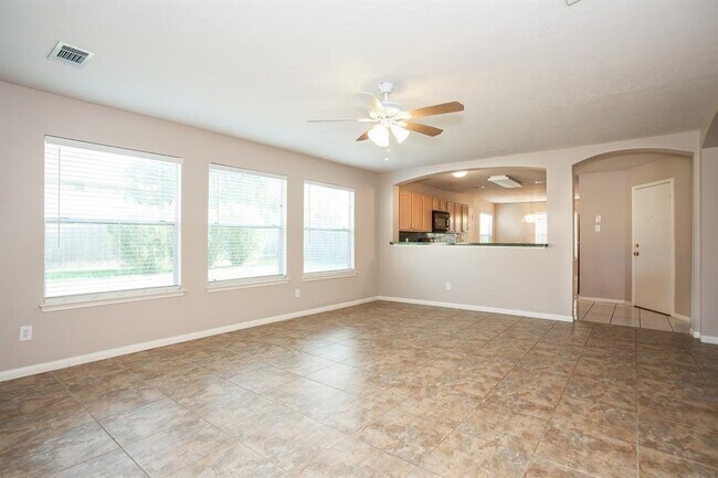 Building Photo - 17618 Coventry Oaks Dr