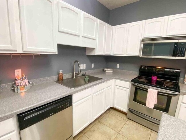 Building Photo - 116 Dolphin Rd