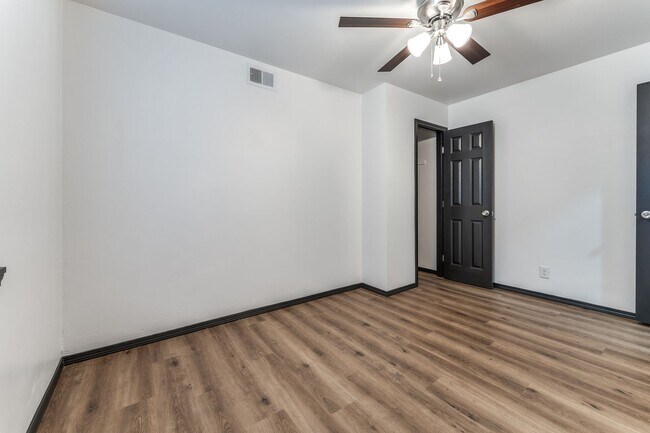 Foto del edificio - 321 NW 84th St