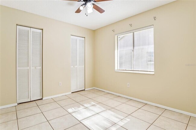Building Photo - 3219 Laurel Dale Dr