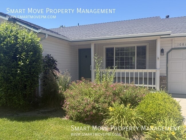 Foto del edificio - 1067 N Crestley Ave