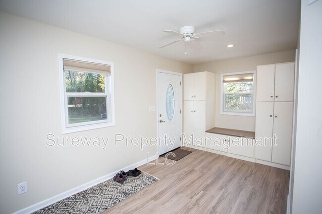 Foto del edificio - 90 Clubhouse Rd