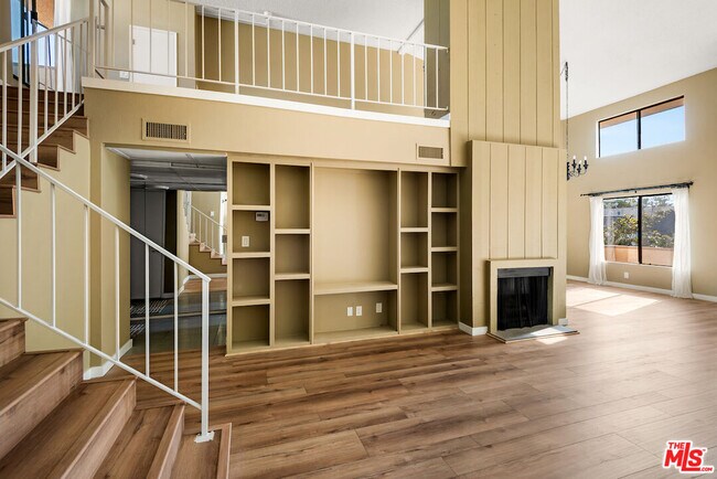 Foto del edificio - 1944 Glendon Ave