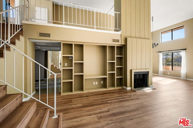 Building Photo - 1944 Glendon Ave