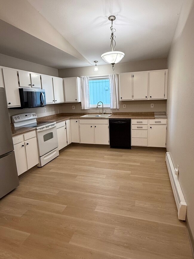 Foto del edificio - 11420 Heritage Ct