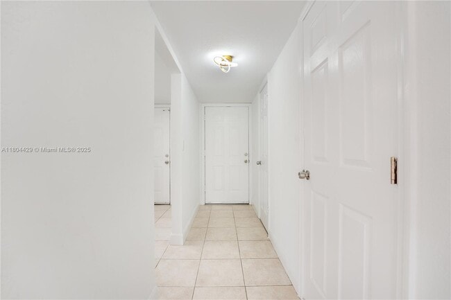 Building Photo - 8500 SW 109th Ave