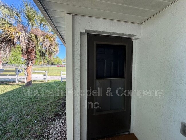 Photo - 1408 E Spencer St Apartment