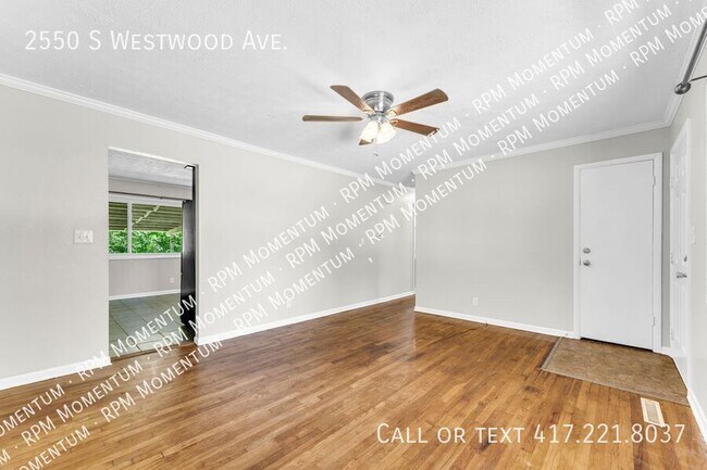 Building Photo - 2550 S Westwood Ave