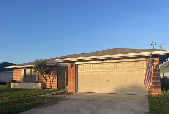 Foto principal - SE Cape Coral Single Family Home