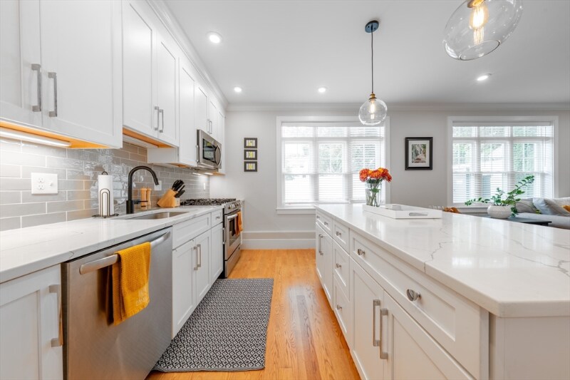 Photo - 135 College Farm Rd (Waltham, MA)