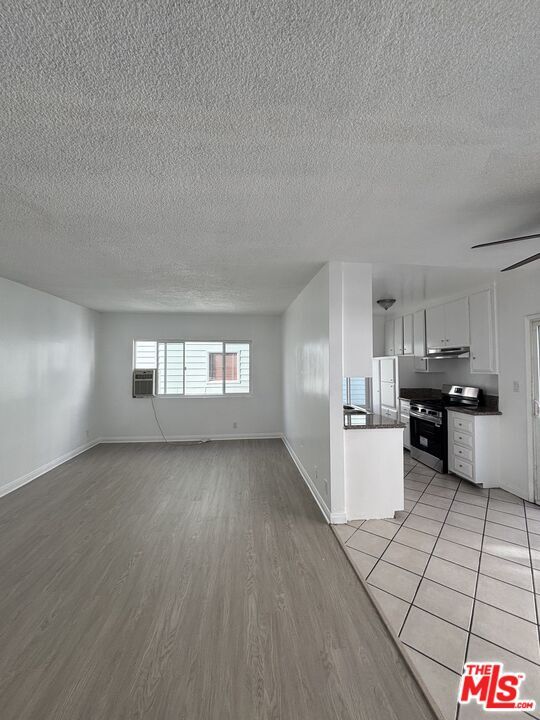 Building Photo - 1226 Armacost Ave