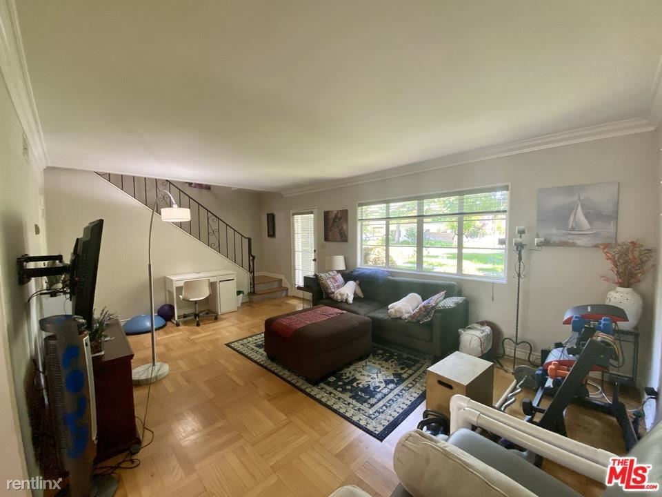Primary Photo - 2 br, 1 bath Condo - 5431 Village Grn