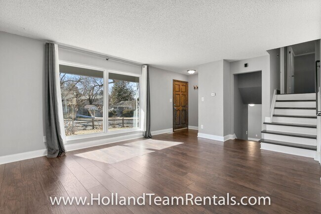 Foto del edificio - Updated Littleton House in GREAT LOCATION near Streets of SouthGlenn