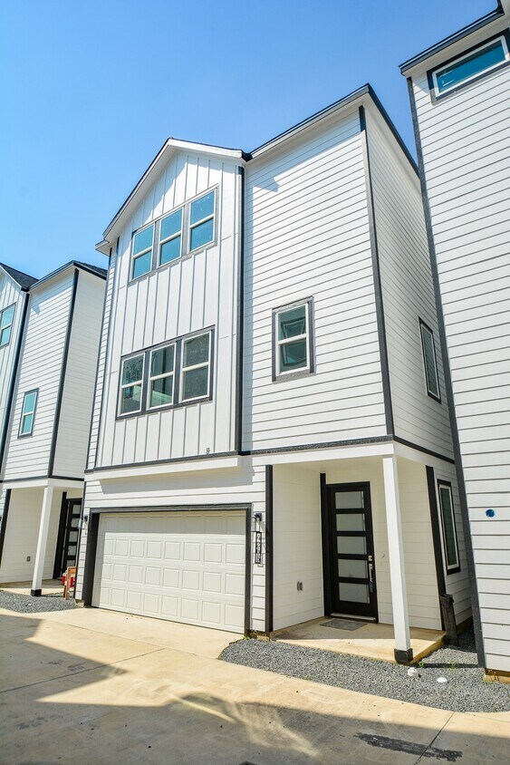 Foto principal - 426 Sikes St