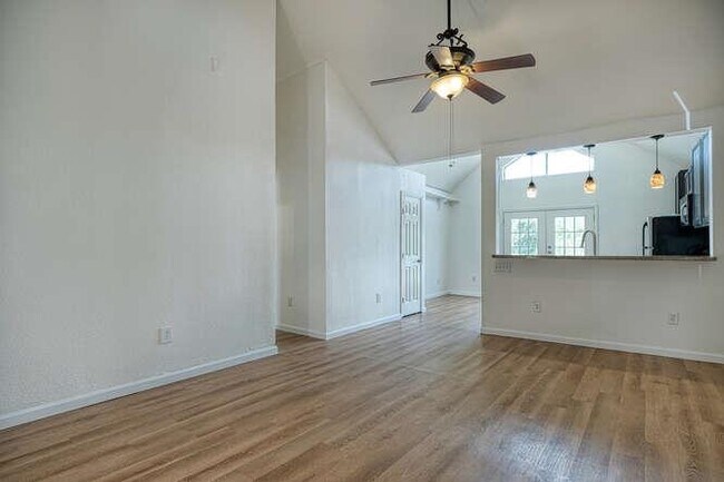 Foto del edificio - 14708 Foy Dr