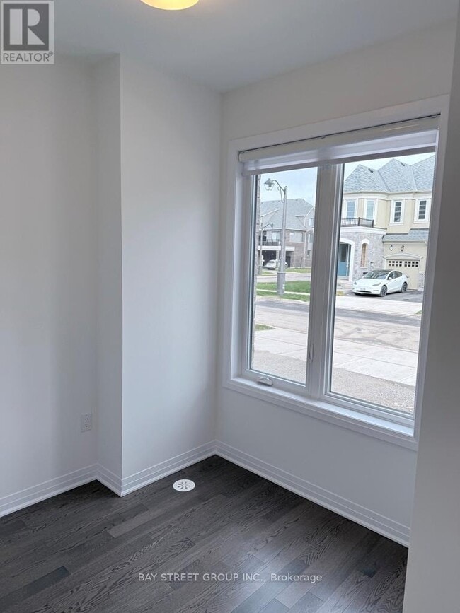 Building Photo - 3210 Crystal Dr