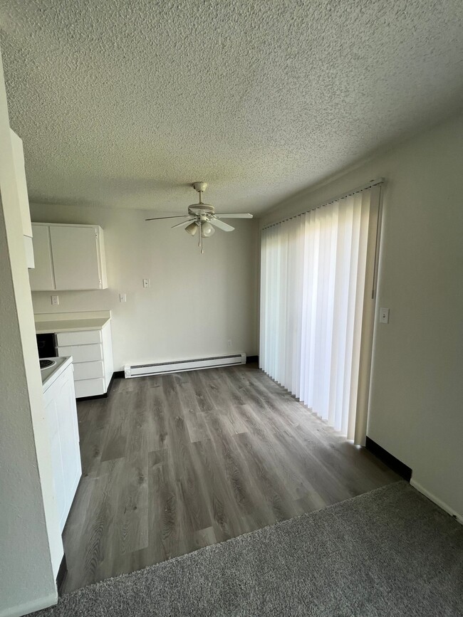Building Photo - Pine Tree Lane Apartments