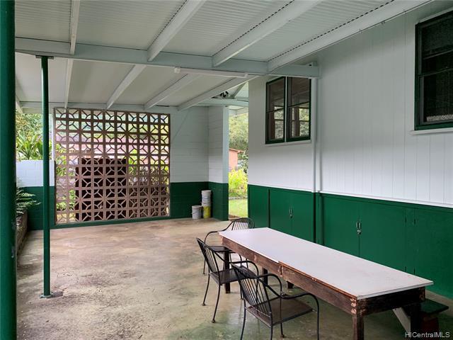Building Photo - 3024 E Manoa Rd
