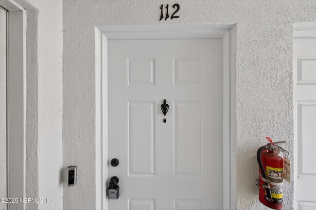 Building Photo - 7028 Deer Lodge Cir