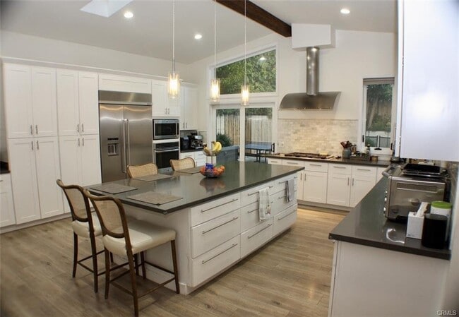 Foto del edificio - 4820 Abbeyville Ave