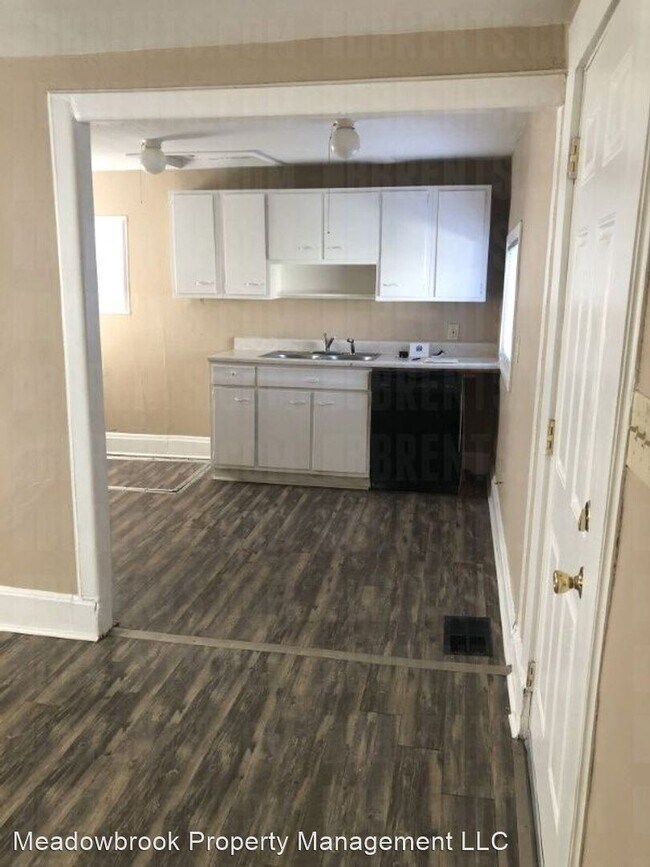 Foto del edificio - 1 br, 1 bath House - 1324 Campbell Avenue,