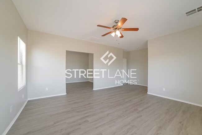 Building Photo - REDUCED-Spacious 5 bedroom home in Tolleson!