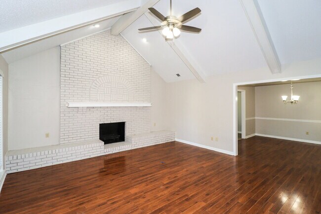 Building Photo - 2821 Lanthorn Dr