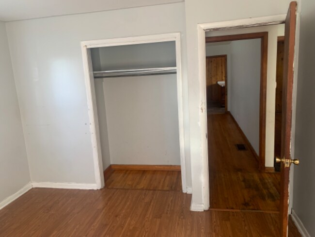 Building Photo - 3938 Pheasant Dr